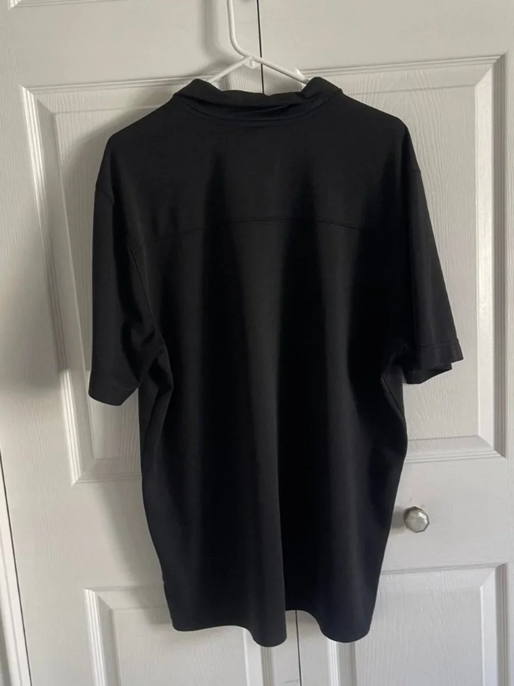 Oakley Men's Black Polo-shirts